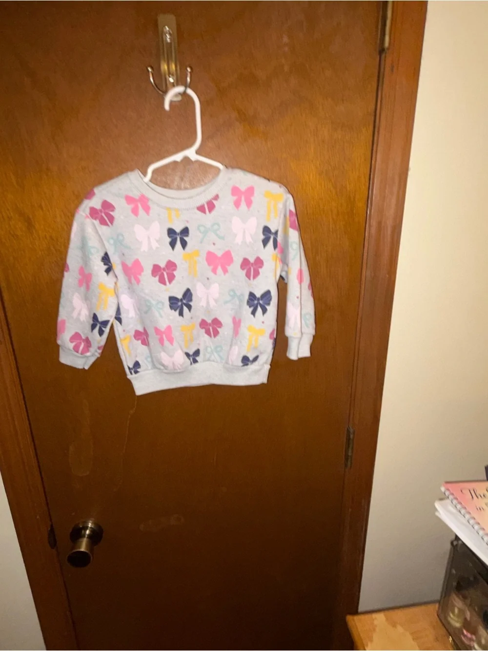 Garanimals Light Gray Bow Print Pajama Set with Pink, Navy & Yellow Bows